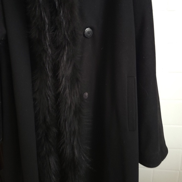 Fur-Trimmed Reversible Peacoat - Picture 6 of 6